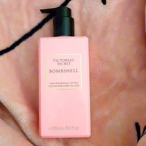 Victoria's secret bomshell lotion